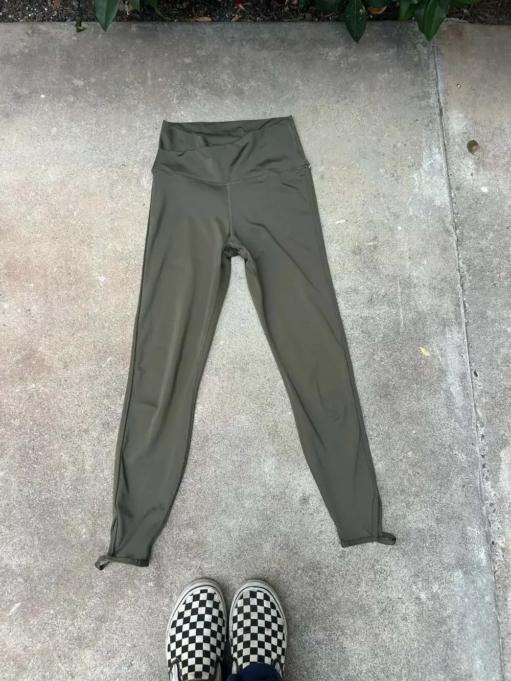 Nike Dri-FIT High-Rise Leggings  Size Small